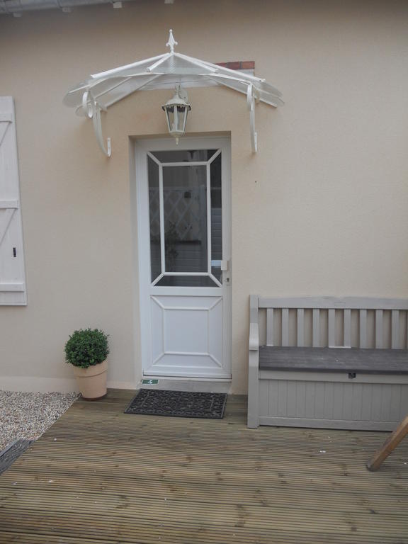 Les Palerees, Petite Maison Au Coeur De La Sologne Des Etangs Saint-Viâtre 外观 照片